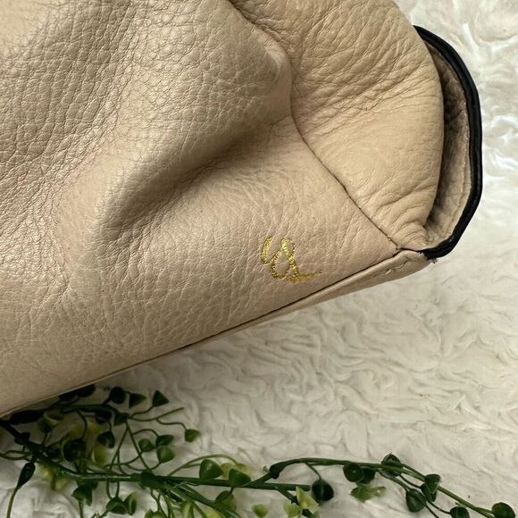 Elliott Lucca Cream Leather Zip HandBag Tote Shoulder Crossbody Bag Convertible - Picture 3 of 11